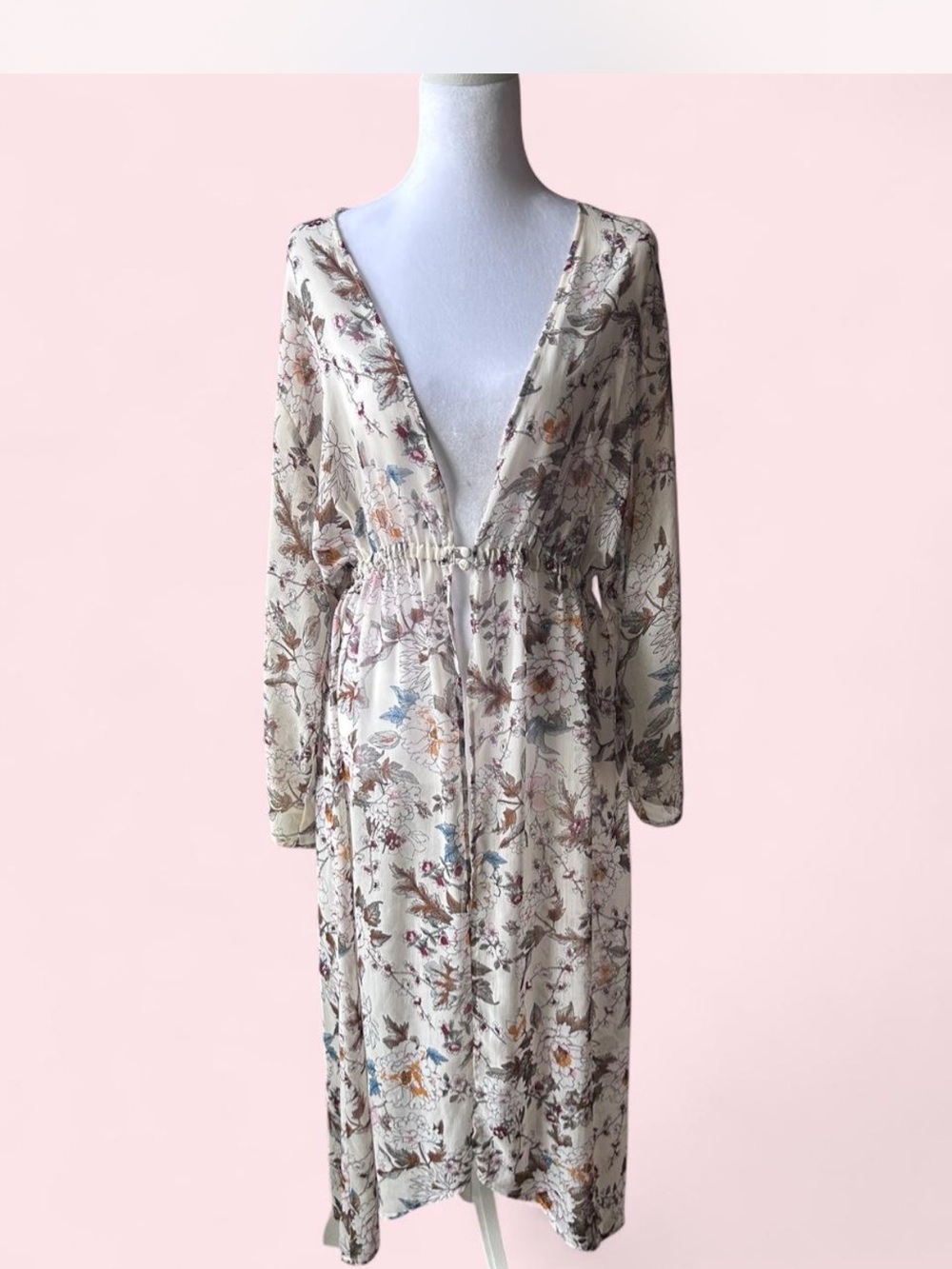Kori America floral maxi dress robe with tie waist and long sleeves. Size M
